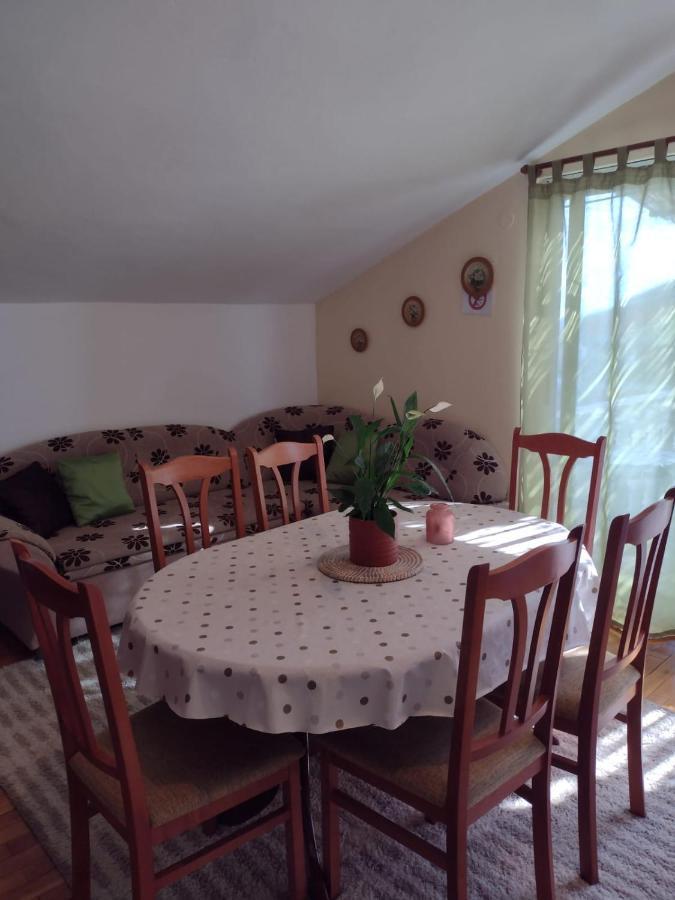 Apartmani Zmiric Primošten Exterior foto