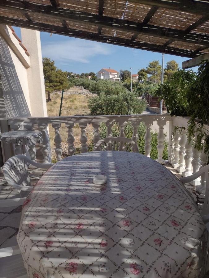 Apartmani Zmiric Primošten Exterior foto