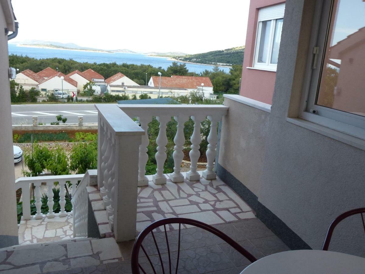 Apartmani Zmiric Primošten Exterior foto